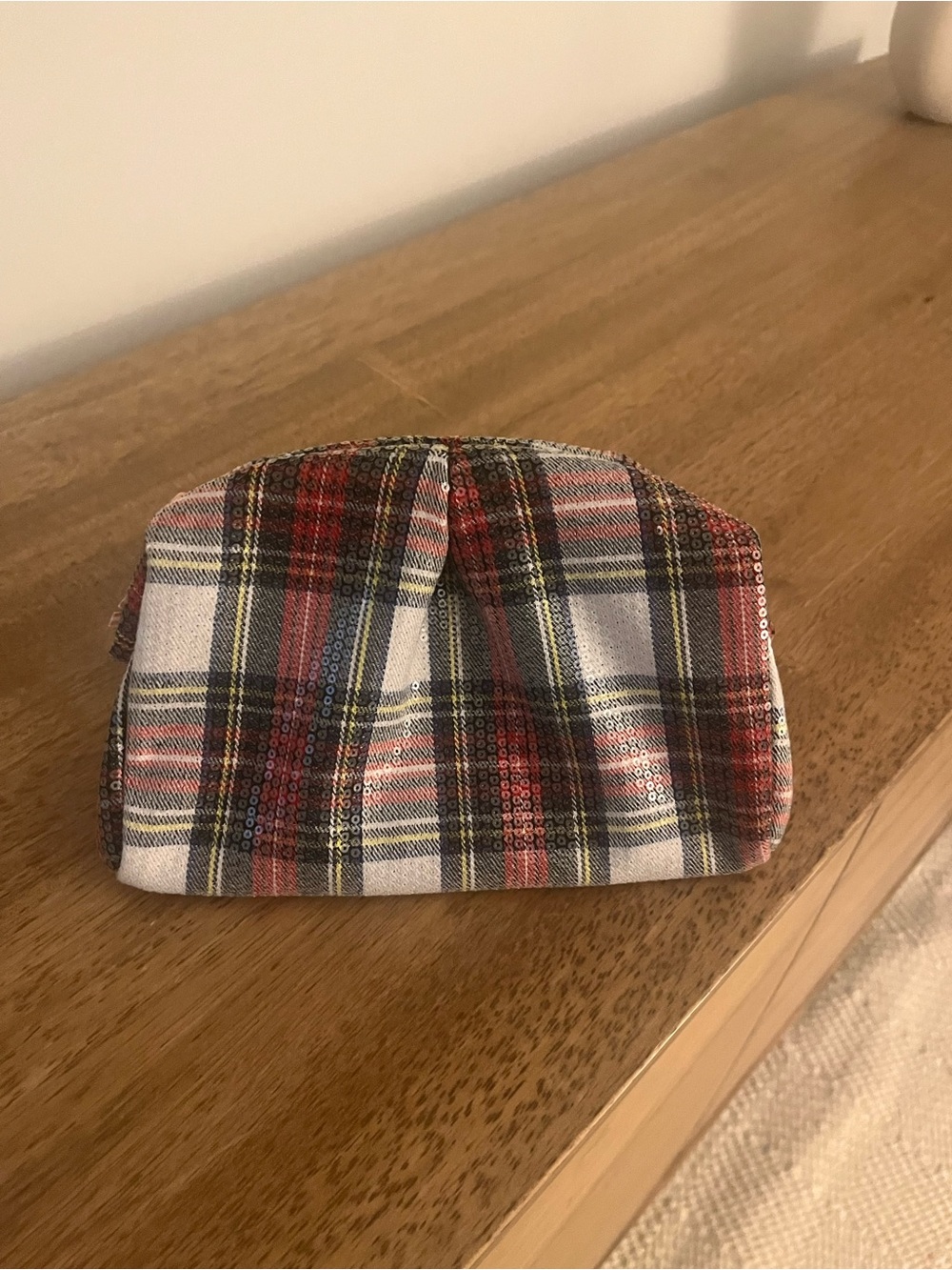 NWOT Vineyard Vines Tartan Plaid Sequin Clutch